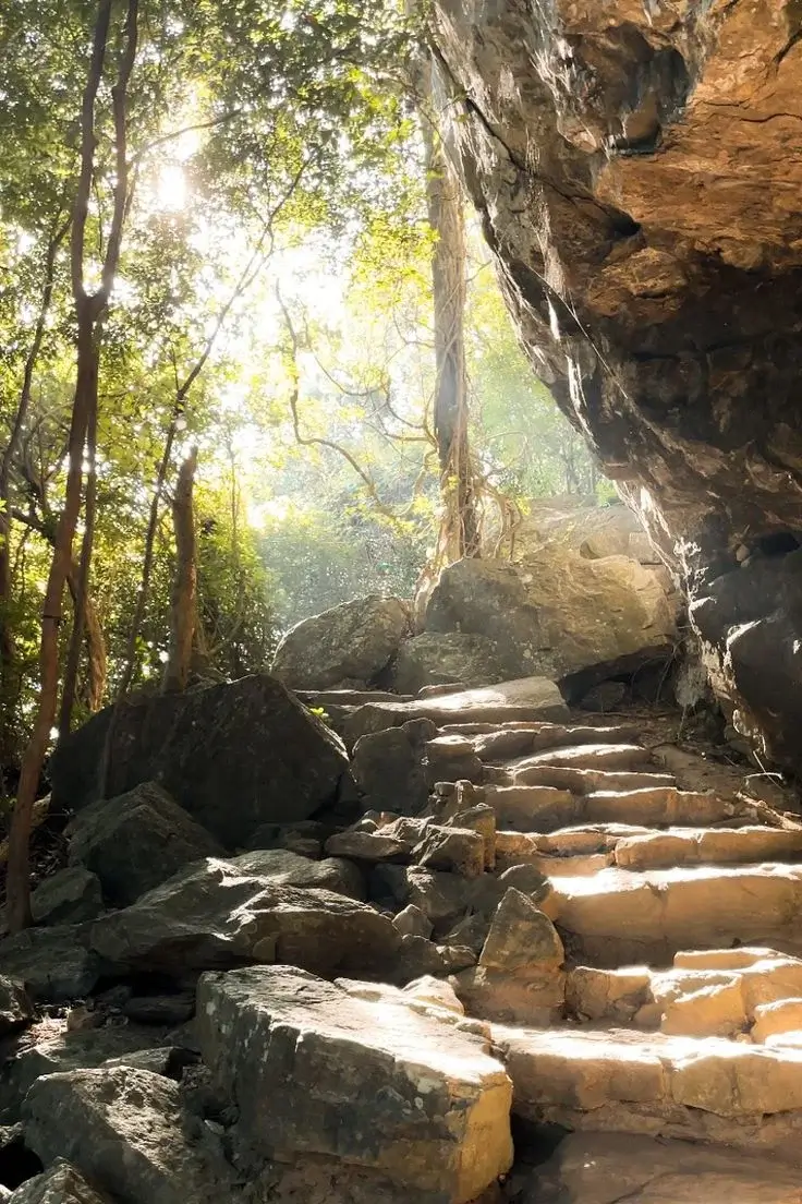 Die Festungsruine von Sigiriya (UNESCO-Weltkulturerbe) bei Ausflügen in Sri Lanka erkunden